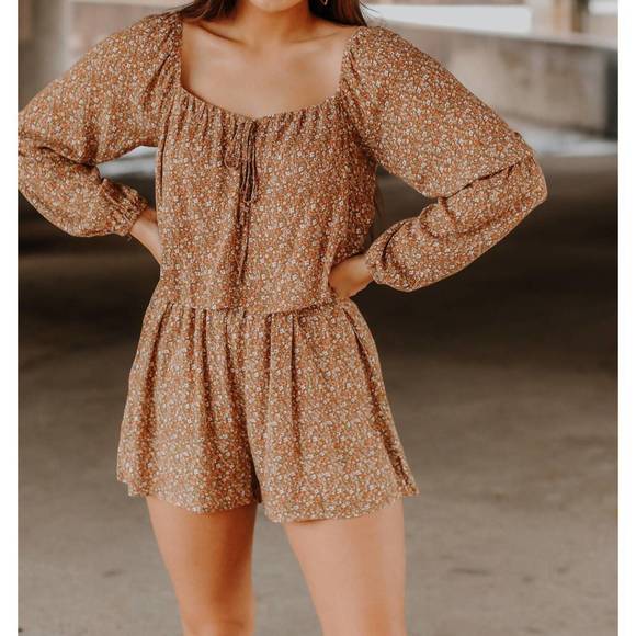 NEW LE LIS read my mind floral romper in mocha - Picture 5 of 8